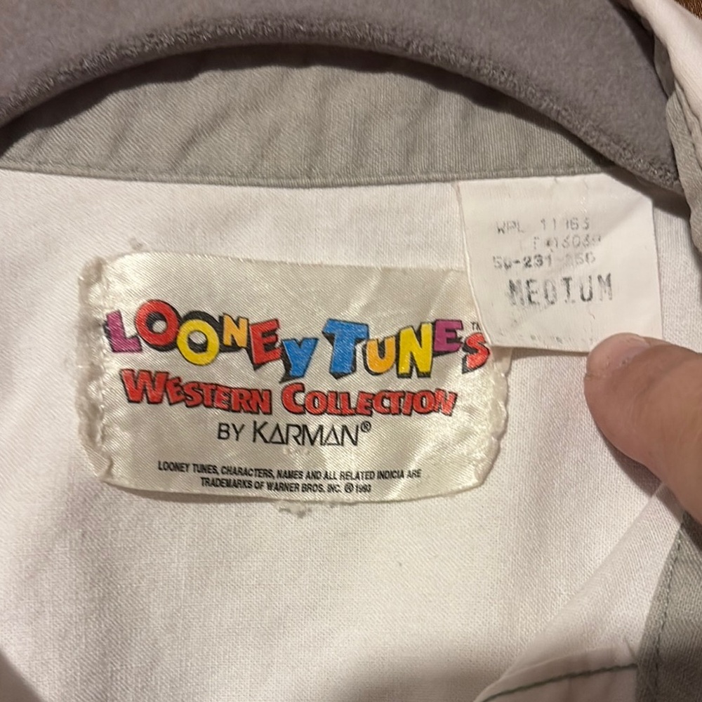 Warner Bros. White Casual Button Down Shirt Looney Tunes - Picture 4 of 5